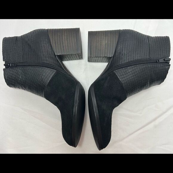 Coclico Oki Black Embossed Leather Suede Ankle Booties  COCLICO Oki Embossed Leather Suede Black Booties 37/US7‎